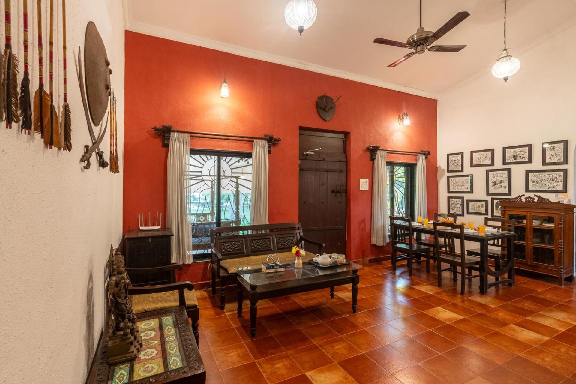 Vintage Estate - Lakeside Allure With Vintage Decor,A Plunge Pool & A Lawn Featuring A Charming Gazebo Karjat Kültér fotó